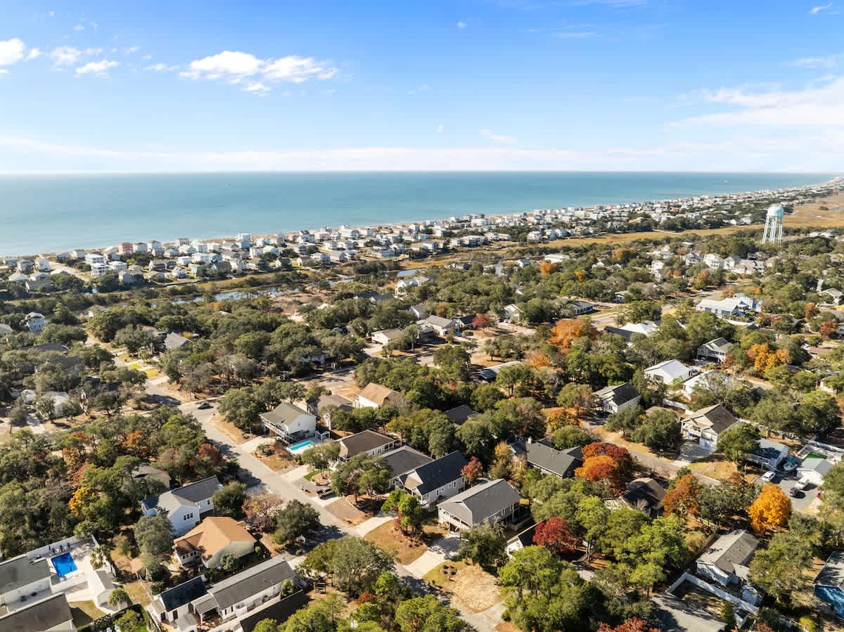 Great Location with Private Pool and inviting outdoor space The Marlin Club | Photo 56