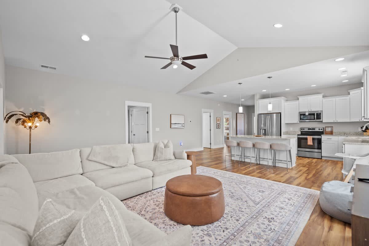 Great Location with Private Pool and inviting outdoor space The Marlin Club | Photo 44