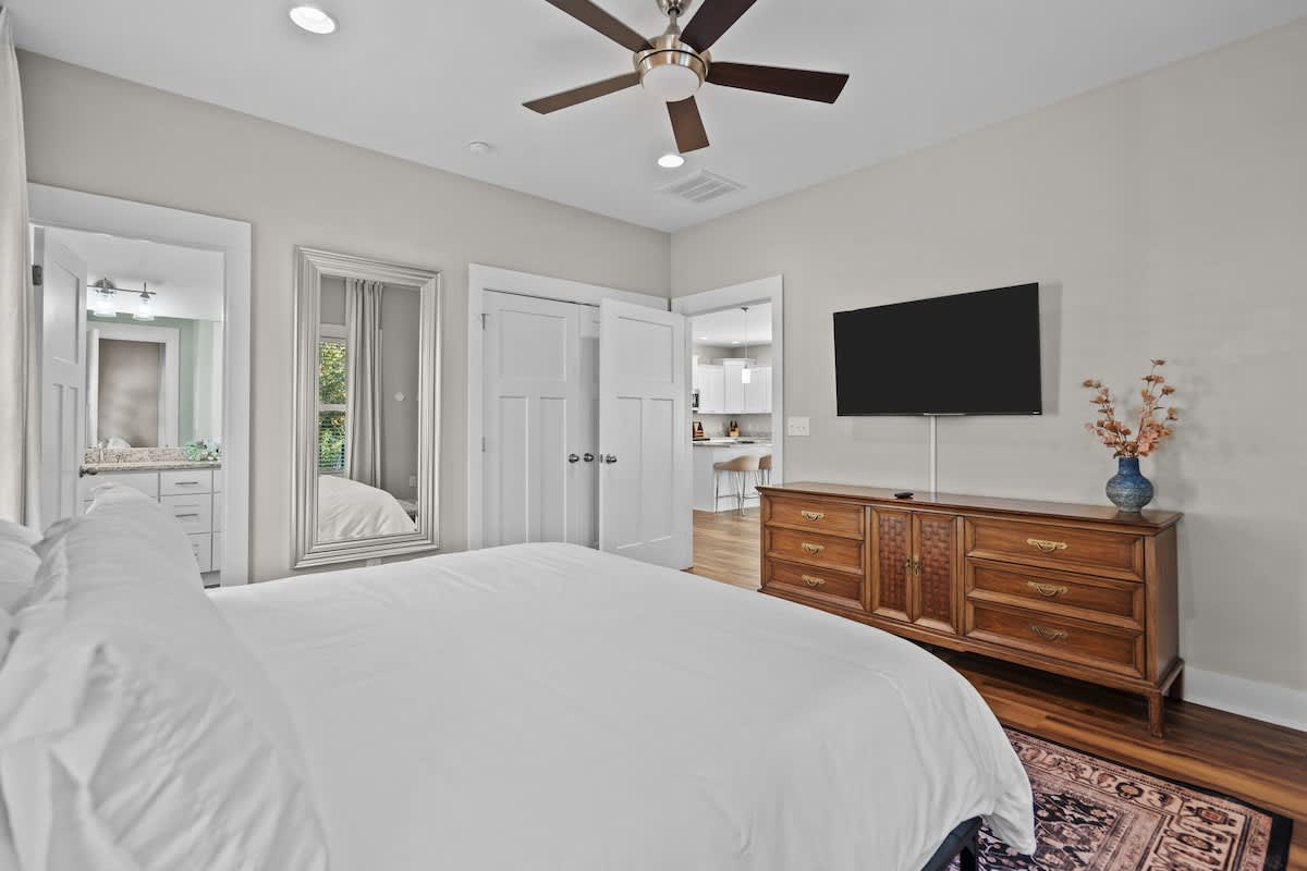 Great Location with Private Pool and inviting outdoor space The Marlin Club | Photo 38