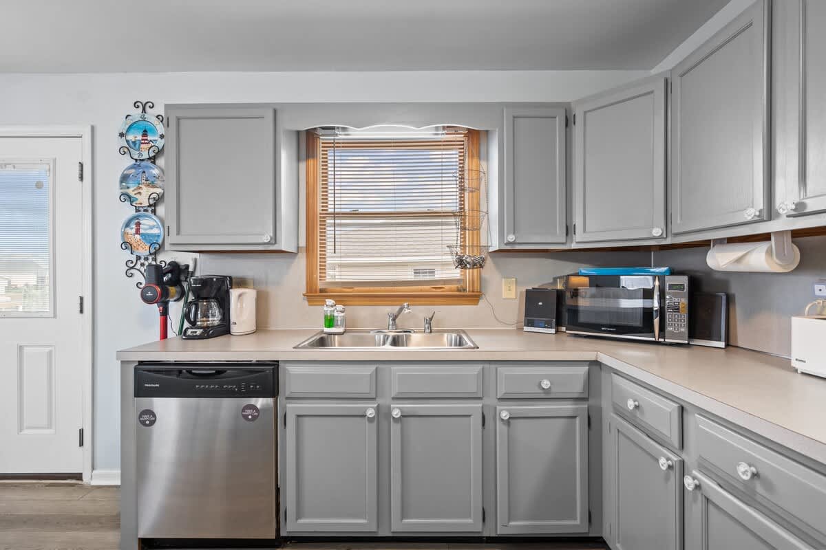 Salt Rock Ocean View Pet Friendly Walk to beach | Photo 5