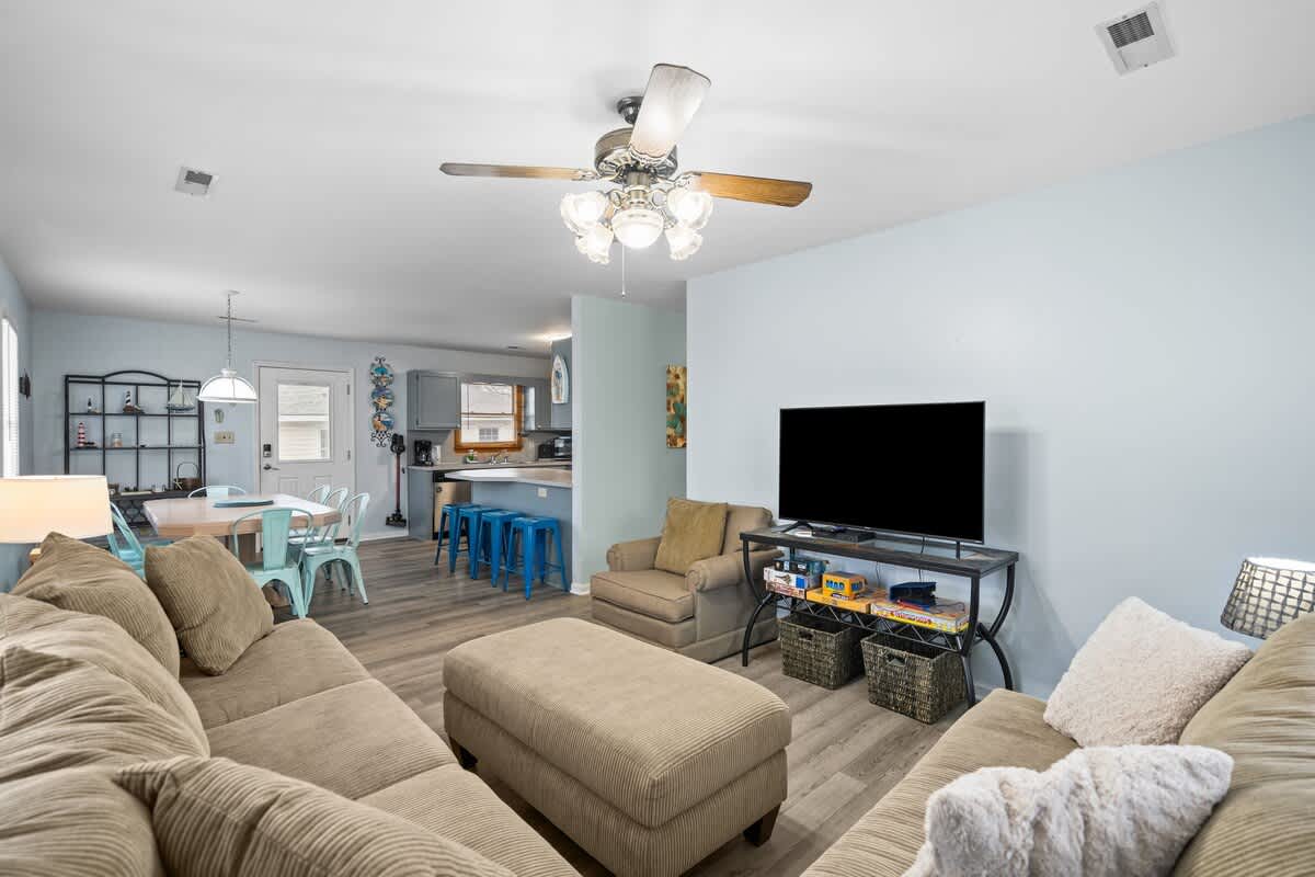 Salt Rock Ocean View Pet Friendly Walk to beach | Photo 12