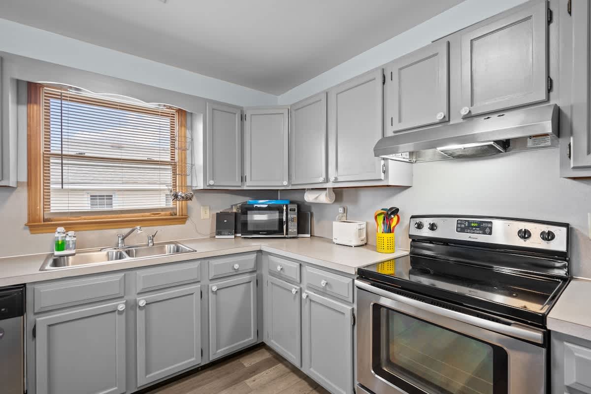 Salt Rock Ocean View Pet Friendly Walk to beach | Photo 6