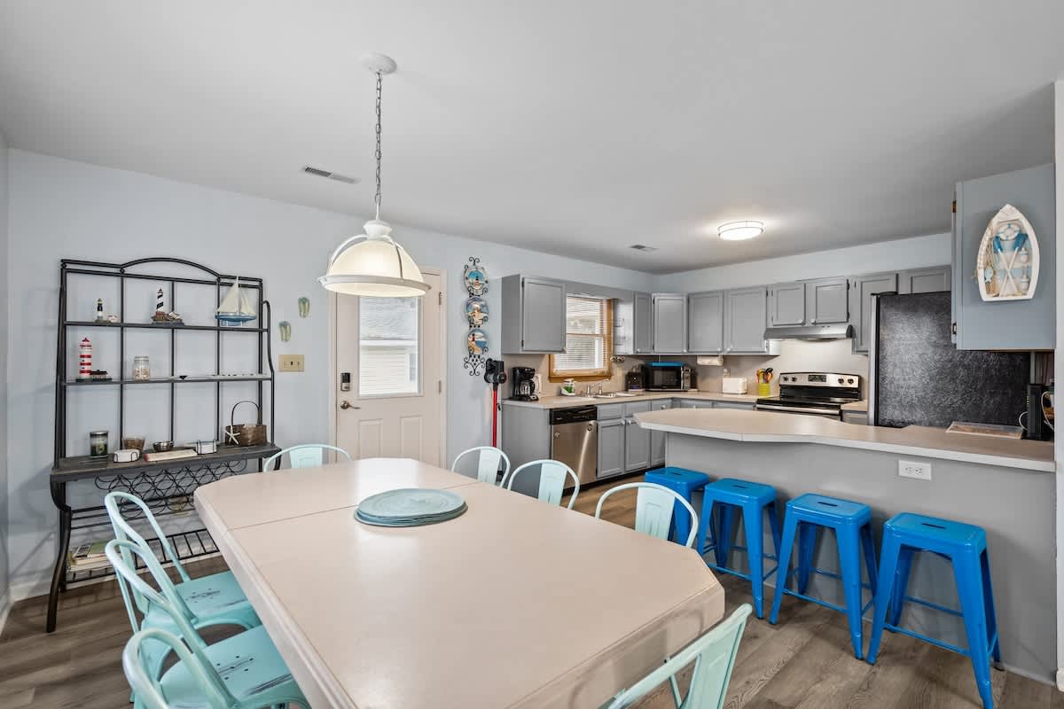 Salt Rock Ocean View Pet Friendly Walk to beach | Photo 9