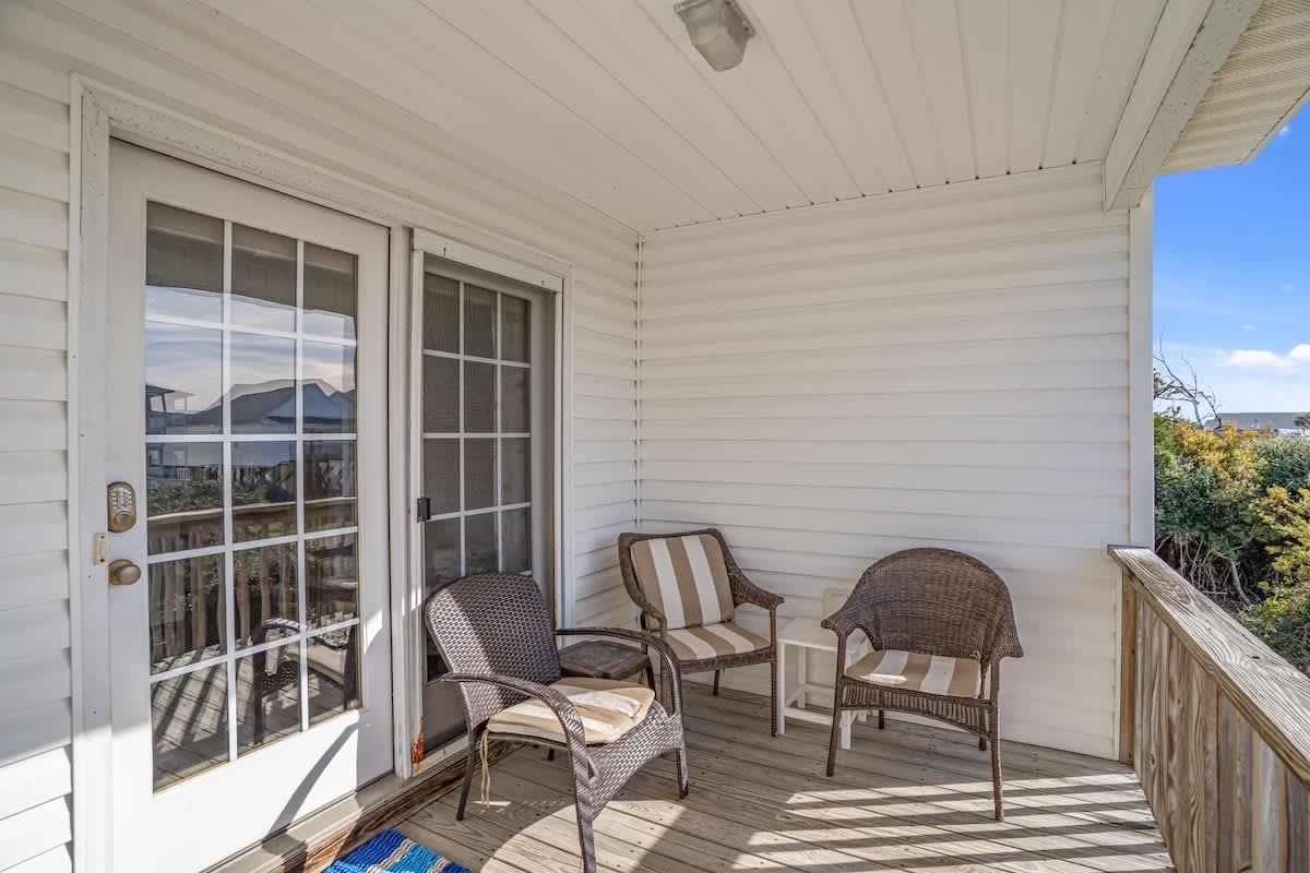 Front porch seating area