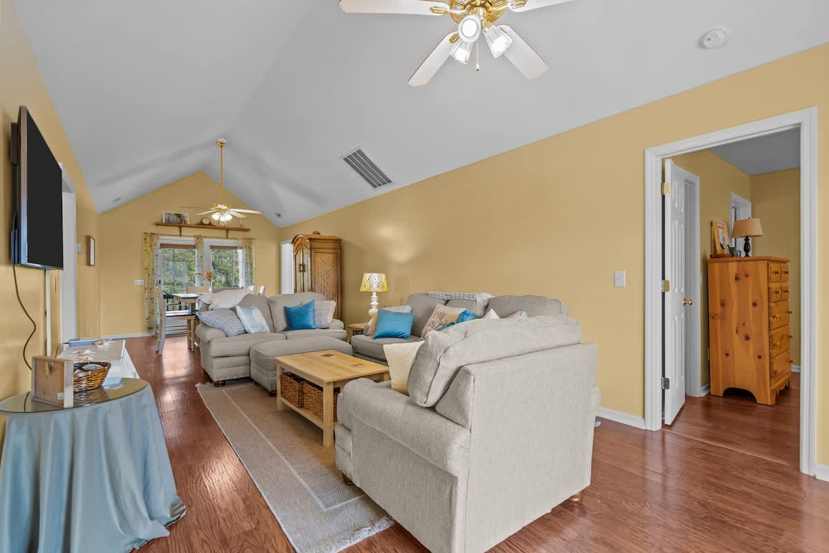 The Seashell Cottage | Photo 3