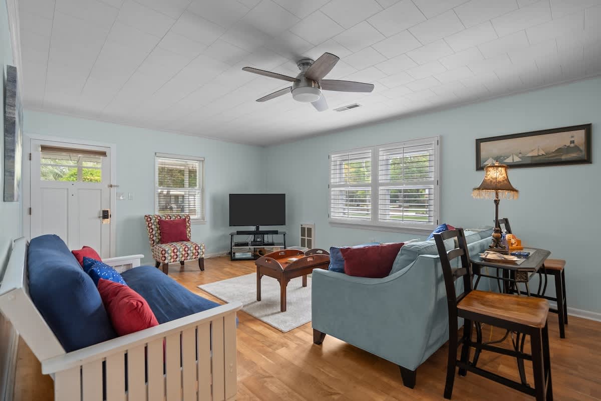 Beach Ya To IT A Short Walk to The Beach | Photo 6