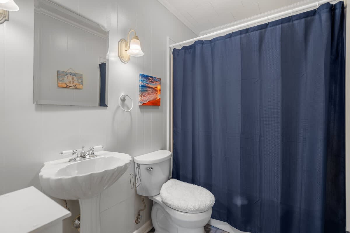 Beach Ya To IT A Short Walk to The Beach | Photo 18