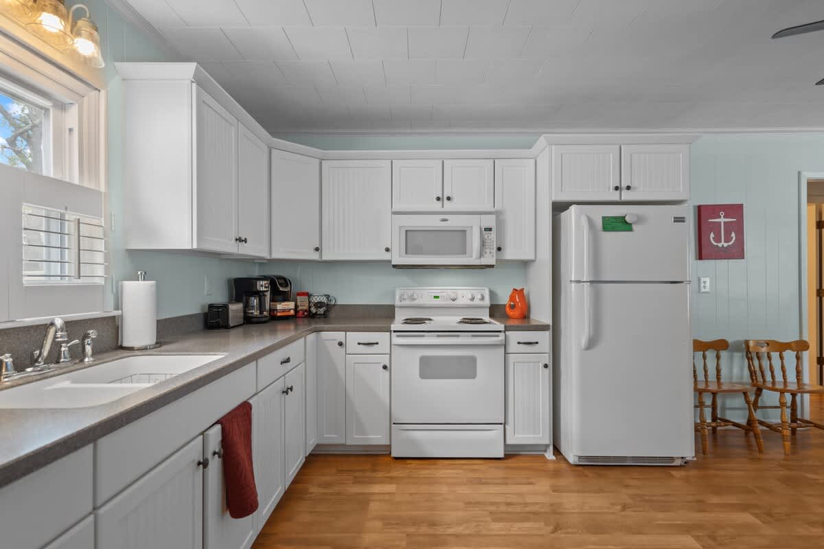 Beach Ya To IT A Short Walk to The Beach | Photo 29