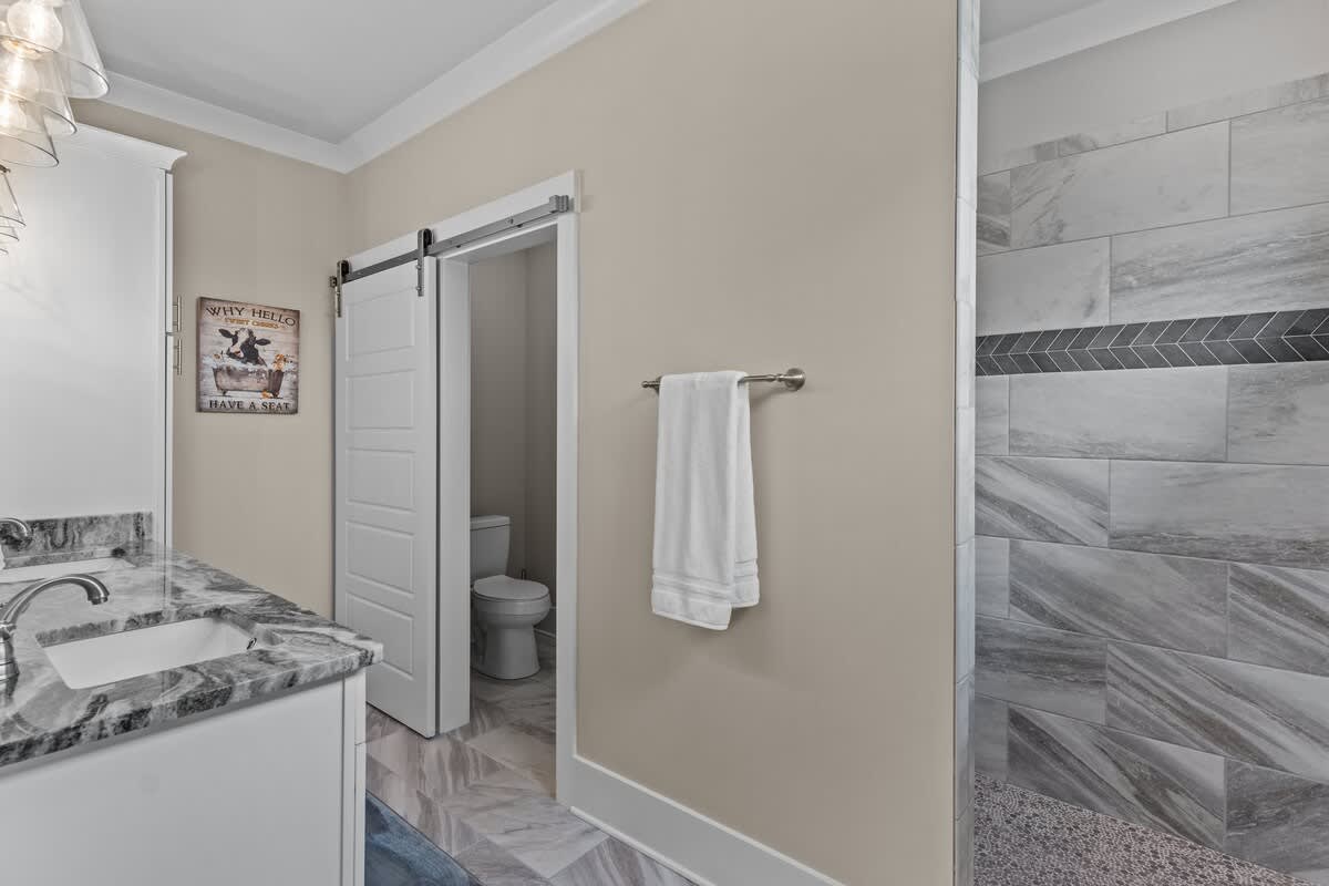 Surf Shack | Photo 24