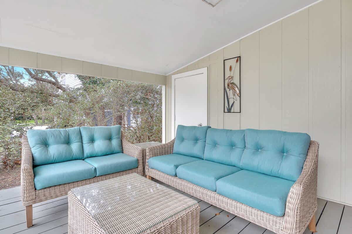 Comfortable patio set for lounging in the shade with a nice beach breeze