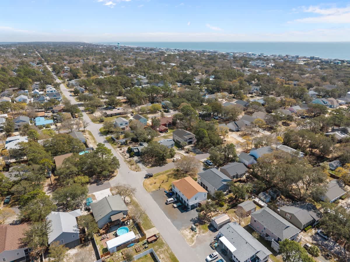 Breaking Tables Waves | Photo 2