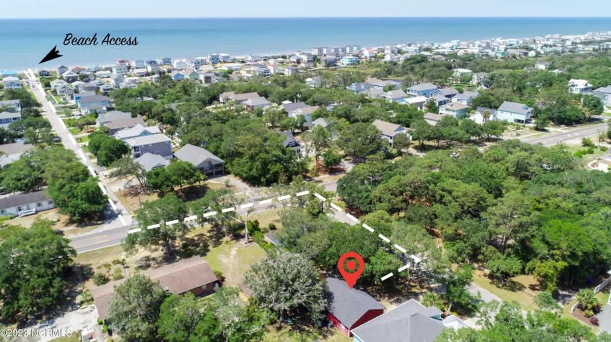 Family Beach Retreat Dog Friendly Steps to Sand | Photo 23