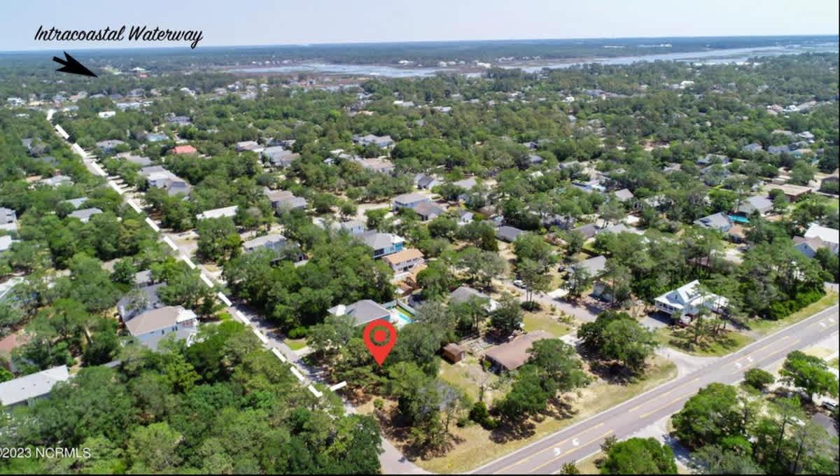 Family Beach Retreat Dog Friendly Steps to Sand | Photo 24