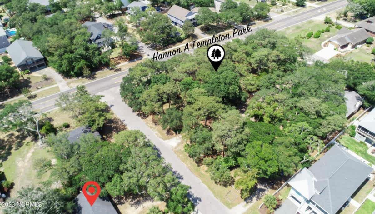 Family Beach Retreat Dog Friendly Steps to Sand | Photo 25