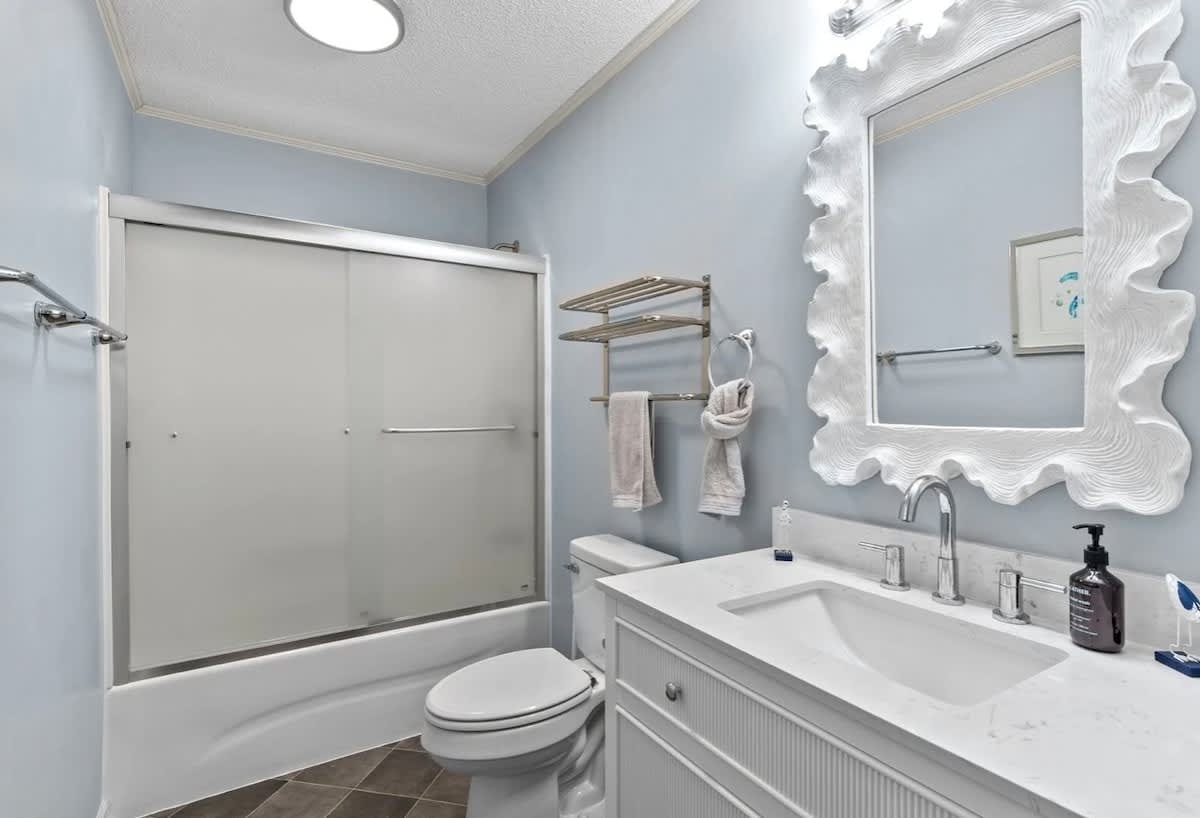 Family Beach Retreat Dog Friendly Steps to Sand | Photo 18