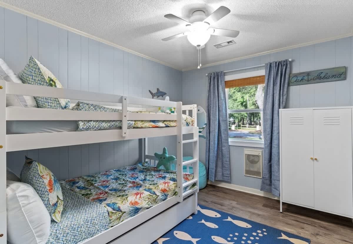 Family Beach Retreat Dog Friendly Steps to Sand | Photo 15