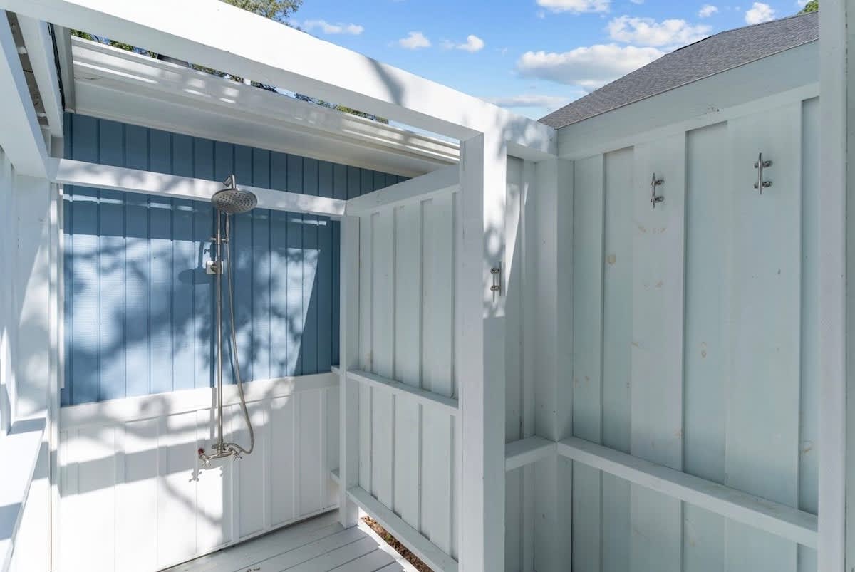 Family Beach Retreat Dog Friendly Steps to Sand | Photo 19