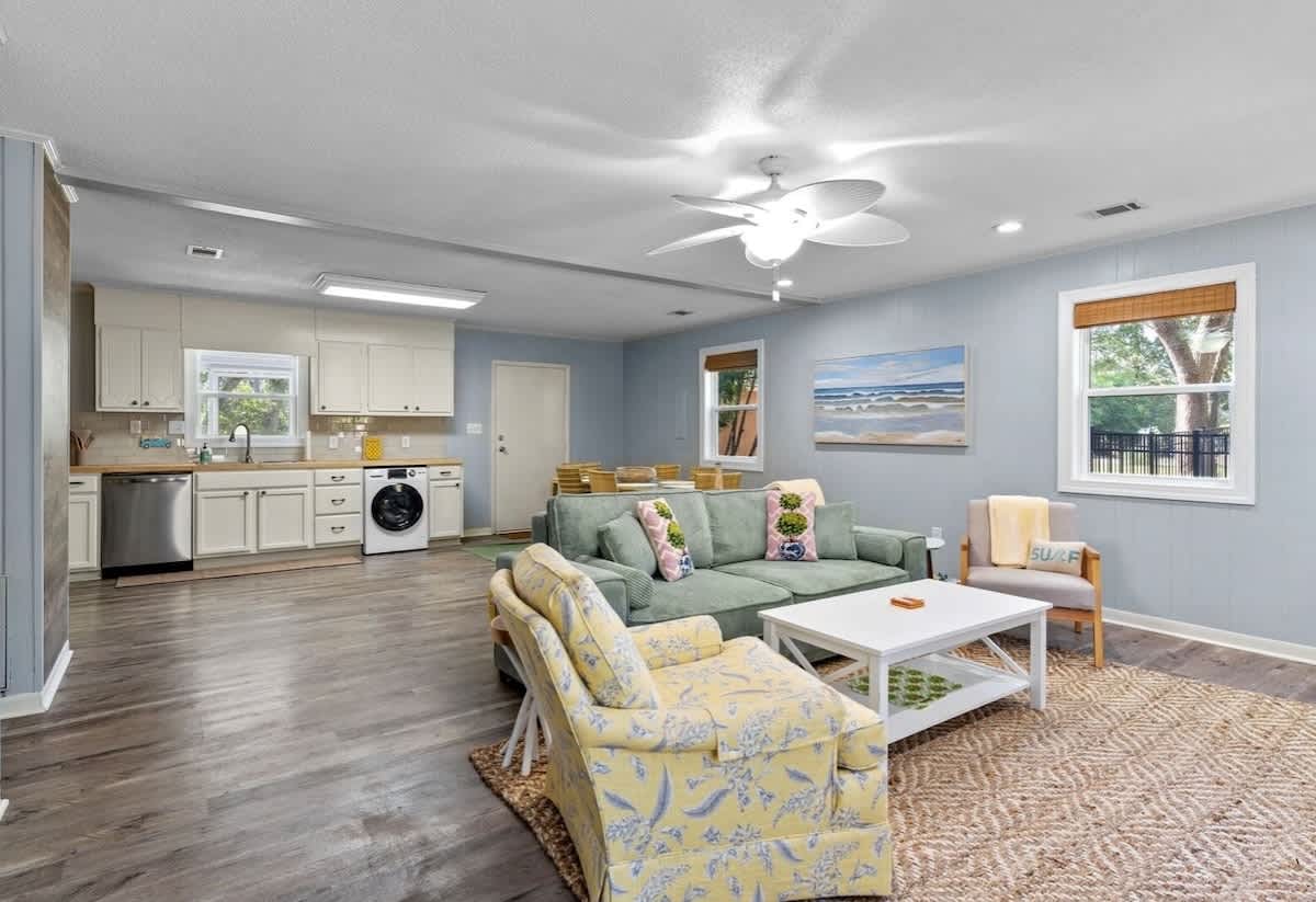 Family Beach Retreat Dog Friendly Steps to Sand | Photo 2