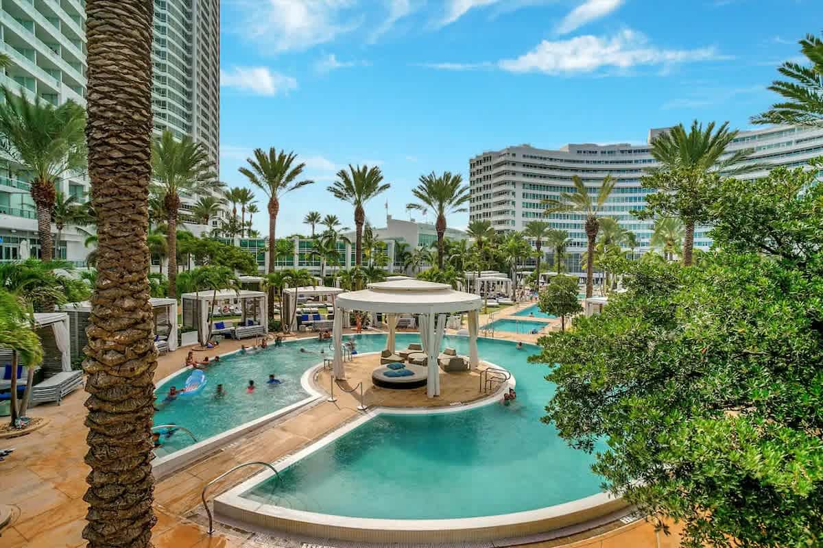 Newly Renovated - Fontainebleau Tresor Studio — Miami Beach, FL — vacation rental