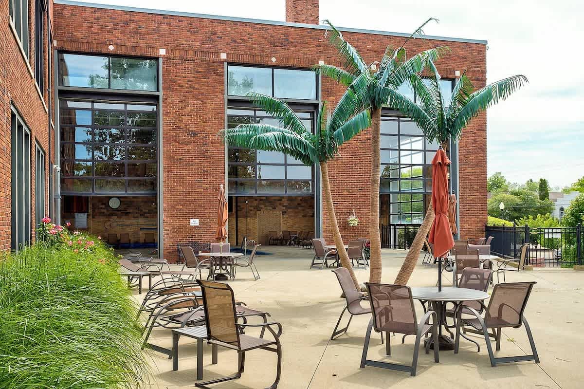The Shoreline Vibe at Central Lofts 5