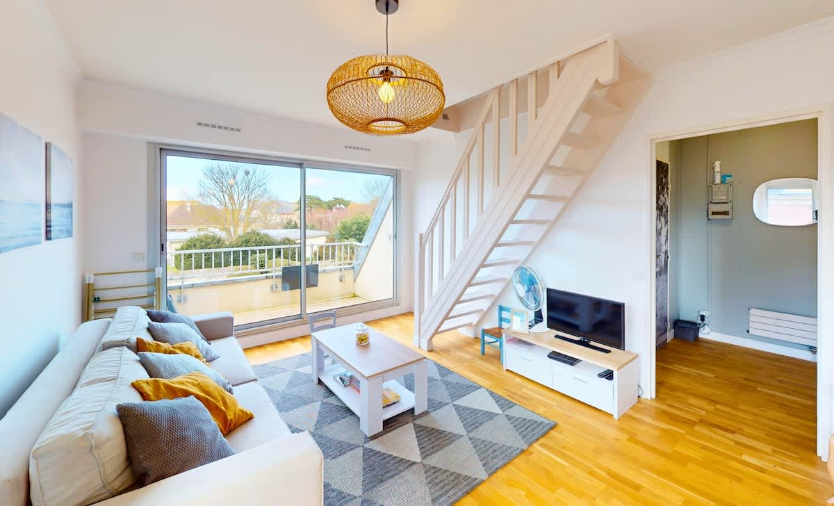 Duplex familial lumineux, plage à 5 min à pied