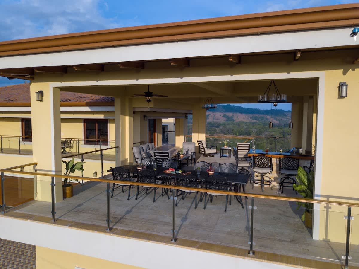 Casa Amarillo Jaco Beach