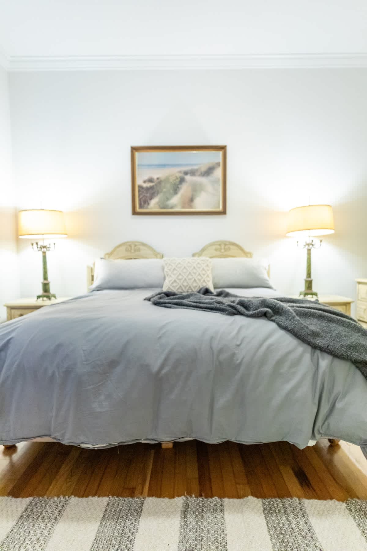 spacious and perfect for families! walk to beach! - Picture 45