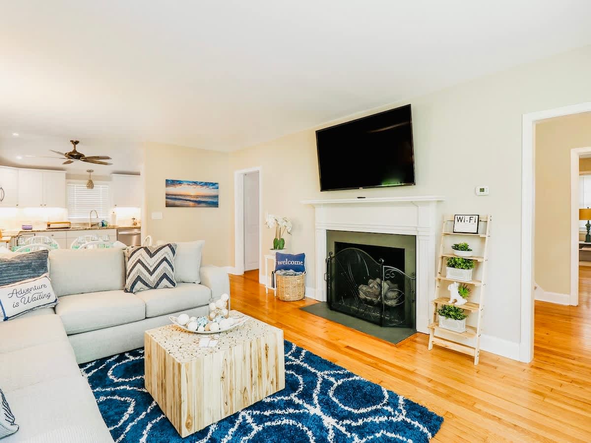 Home on Sunset: Warm, Relaxed, Family Ready