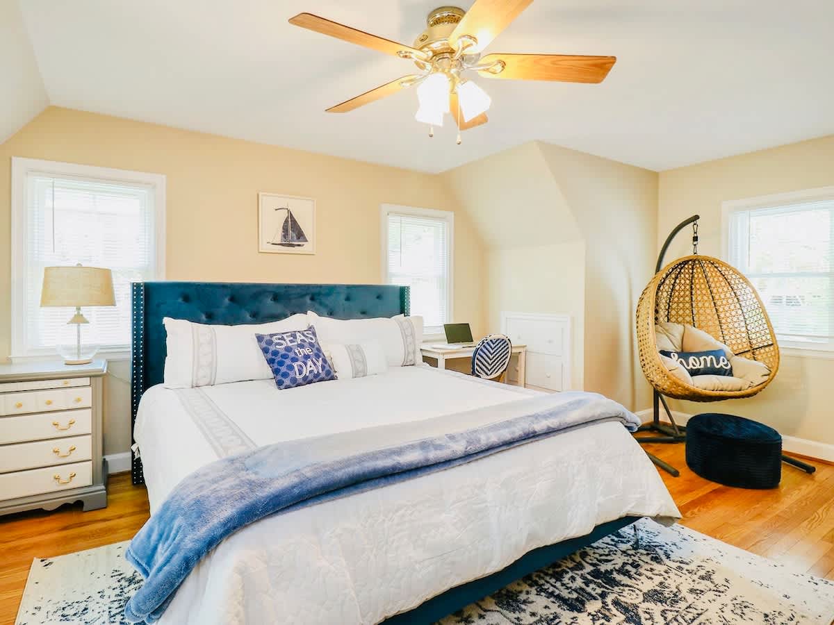 Home on Sunset: Warm, Relaxed, Family Ready