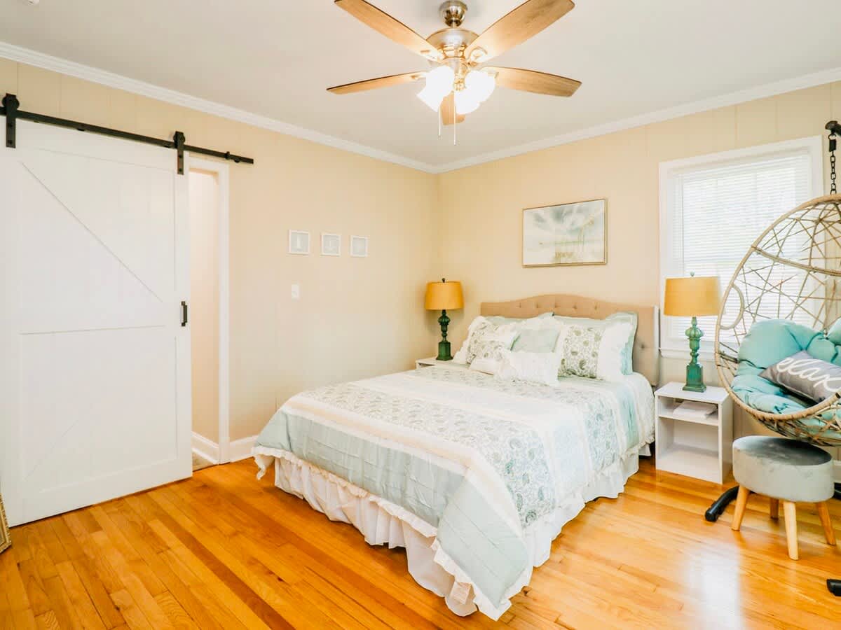 Home on Sunset: Warm, Relaxed, Family Ready