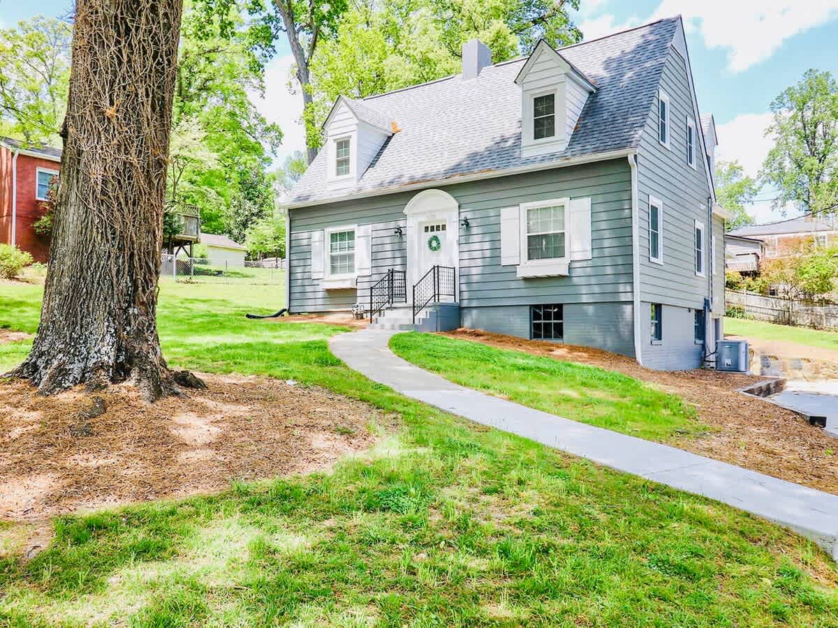 Home on Sunset: Warm, Relaxed, Family Ready