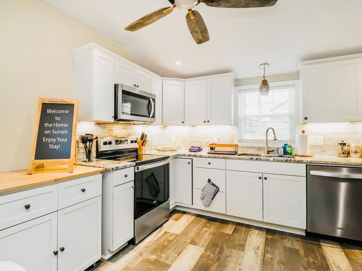 Home on Sunset: Warm, Relaxed, Family Ready