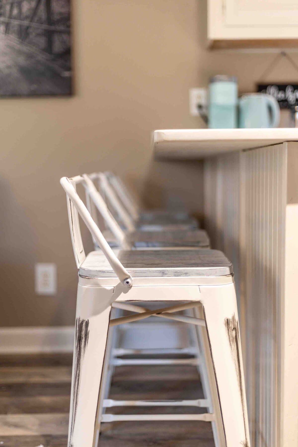 Sunset Hill Cottage: East: Cozy, Modern, Walkable to UNCG