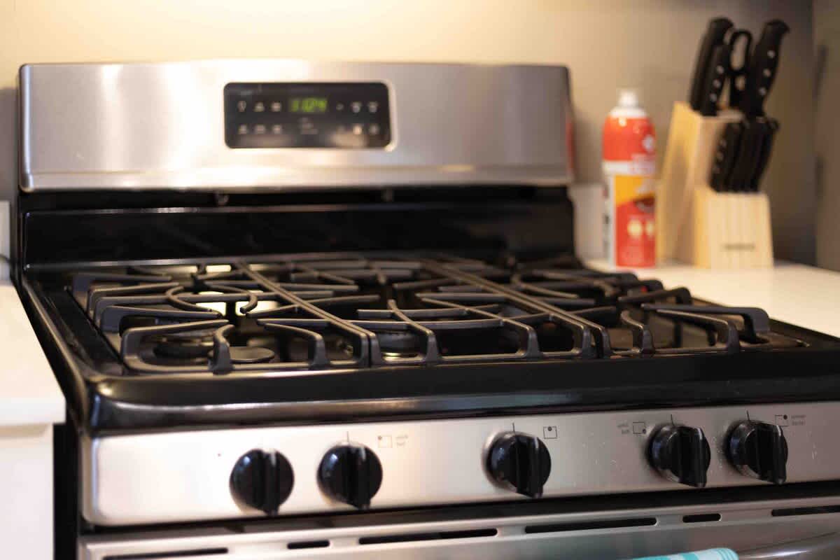 Sunset Hill Cottage: East: Cozy, Modern, Walkable to UNCG