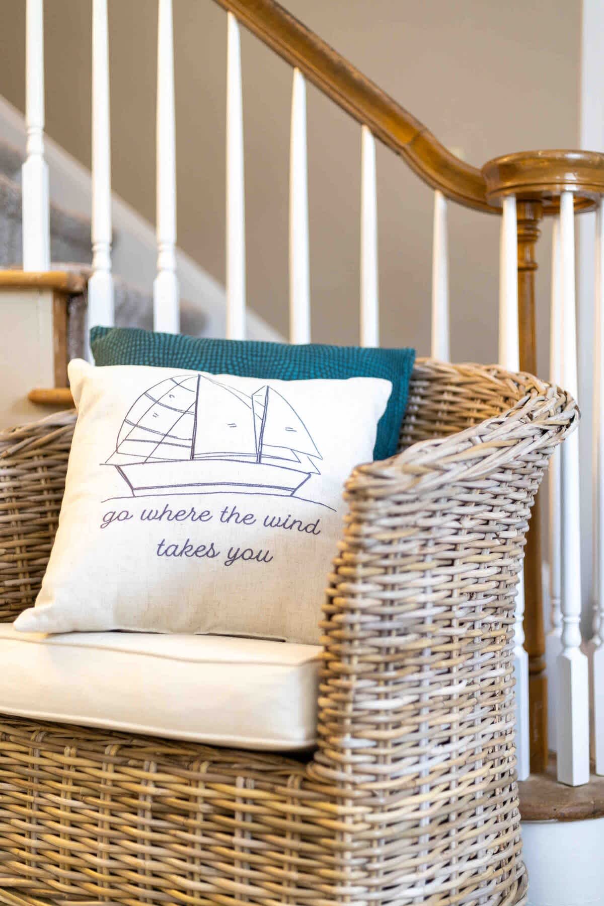 Sunset Hill Cottage: West: Bright & Spacious, Minutes to Downtown