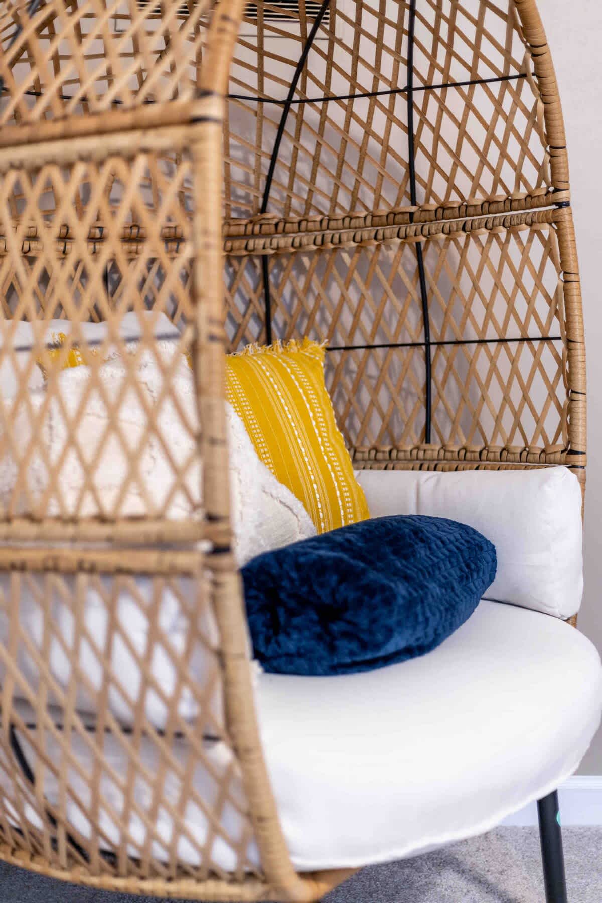 Sunset Hill Cottage: West: Bright & Spacious, Minutes to Downtown