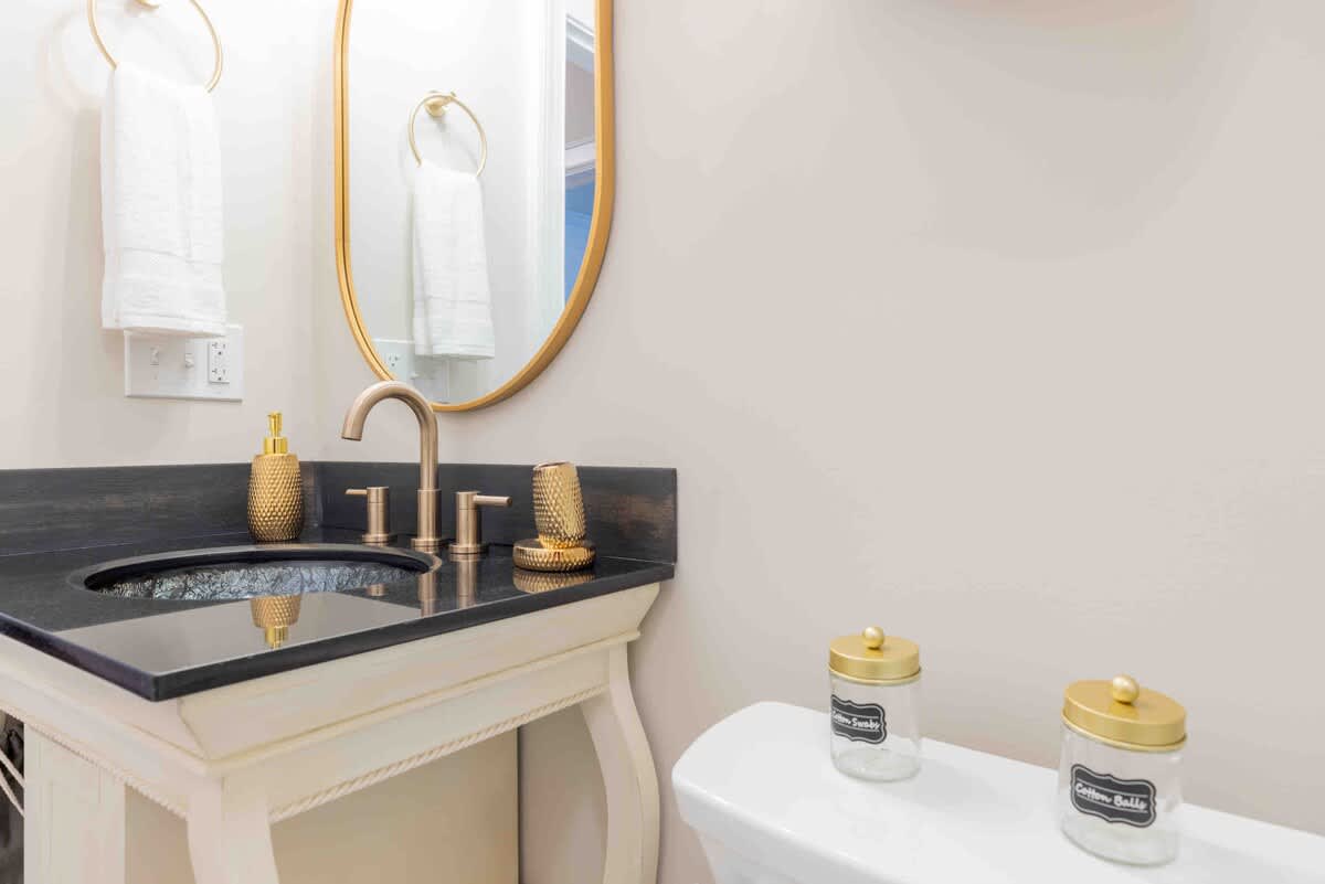 Westwood Retreat: Chic Interiors in a Premier Neighborhood