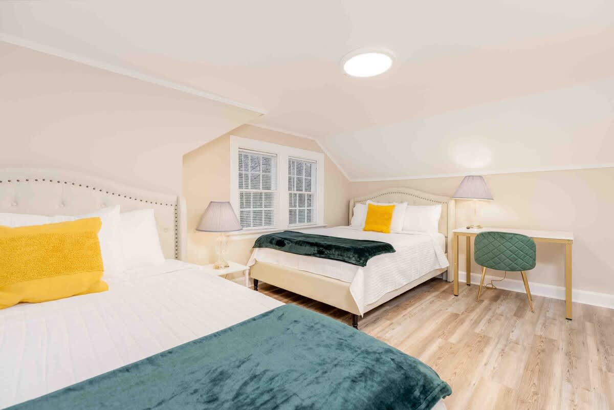 Westwood Retreat: Chic Interiors in a Premier Neighborhood