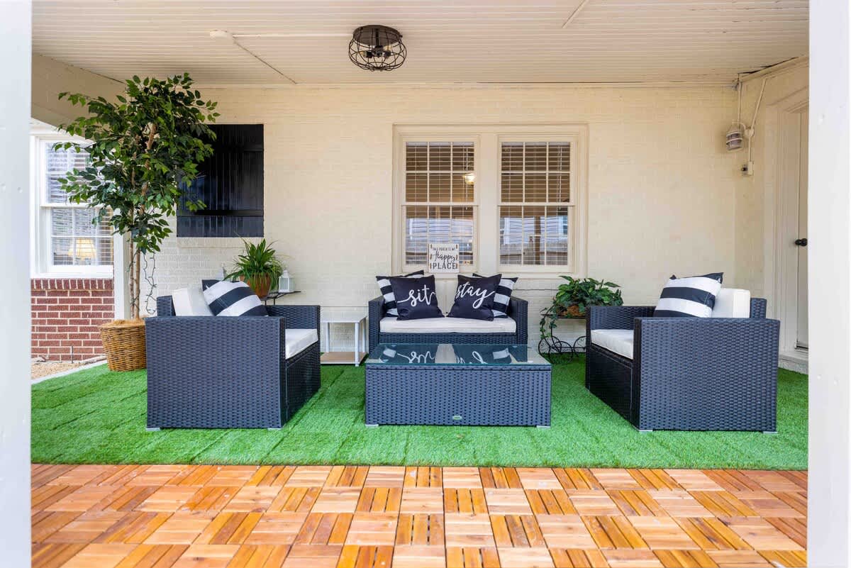 Westwood Retreat: Chic Interiors in a Premier Neighborhood