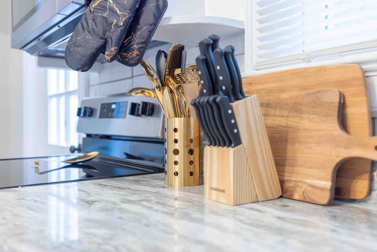 Westwood Retreat: Chic Interiors in a Premier Neighborhood