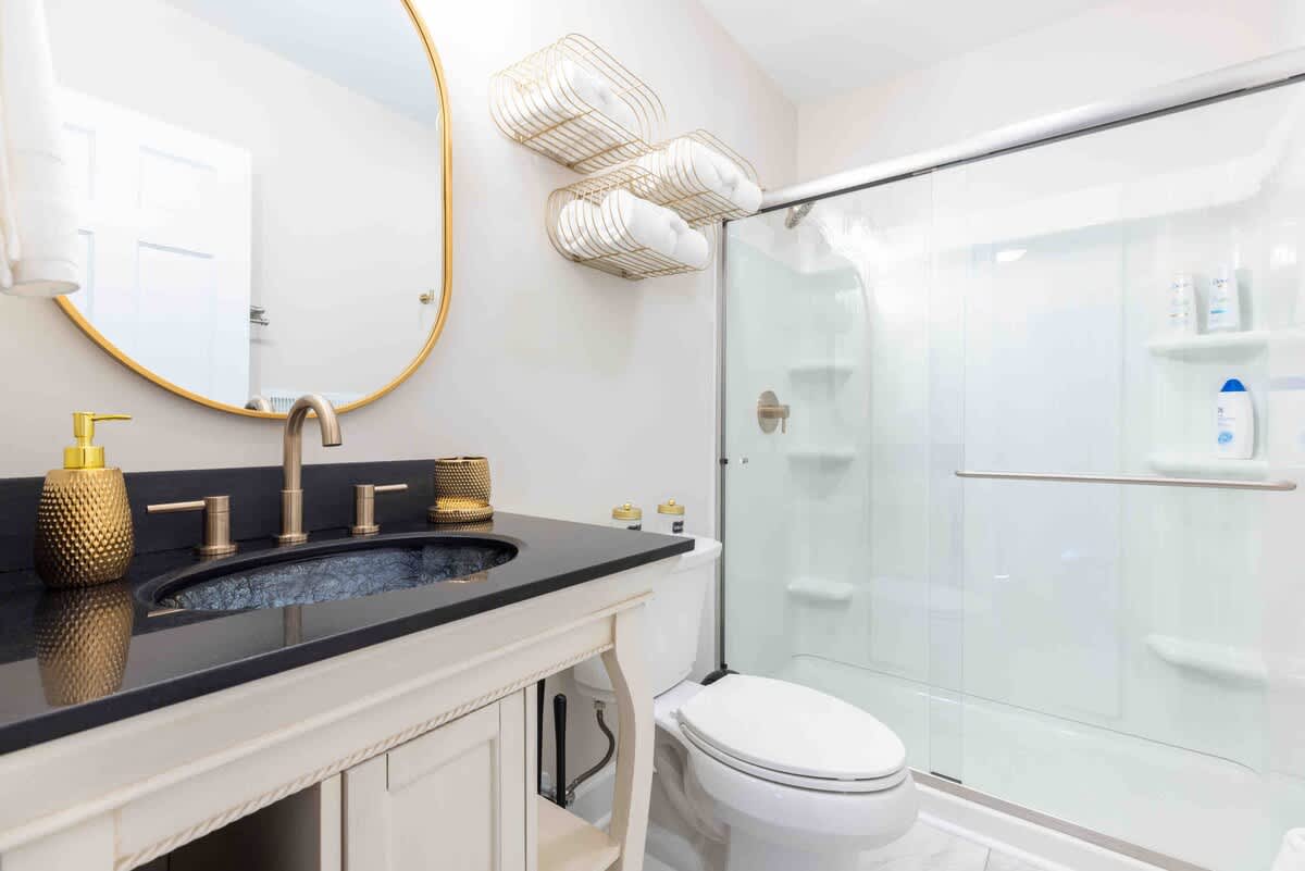 Westwood Retreat: Chic Interiors in a Premier Neighborhood