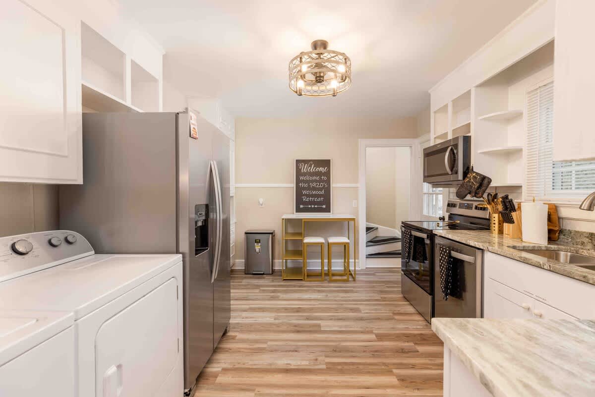 Westwood Retreat: Chic Interiors in a Premier Neighborhood