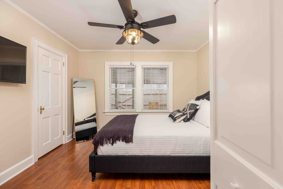 Westwood Retreat: Chic Interiors in a Premier Neighborhood