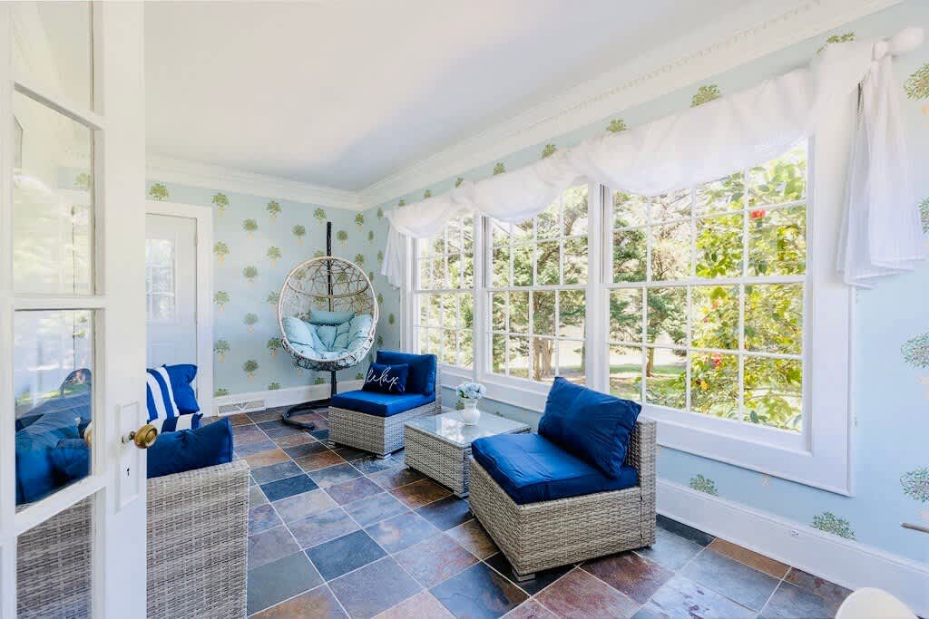 Greenway Manor: Grand Historic Home on Lush Grounds