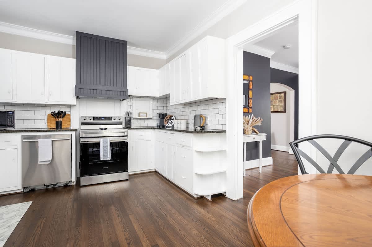 Emerywood Retreat: Chic Interiors in a Premier Neighborhood