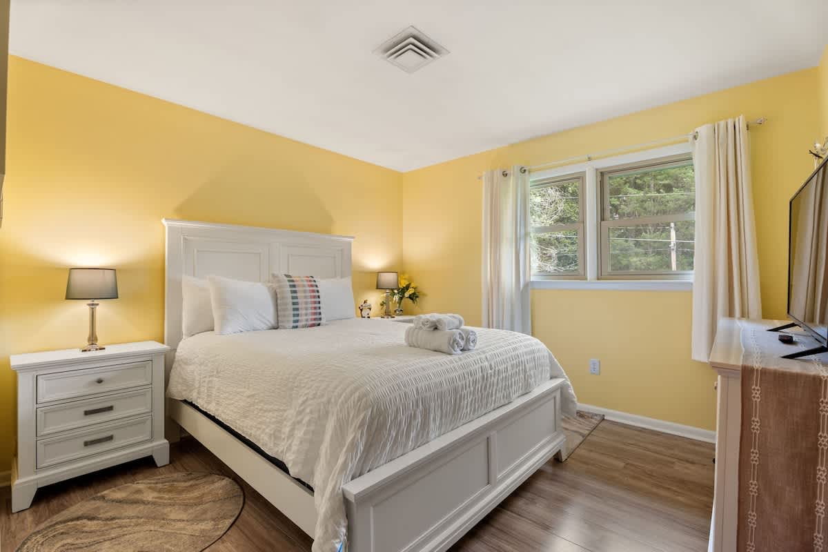 Arden Place Oasis: Private Pool & Serene Outdoor Living