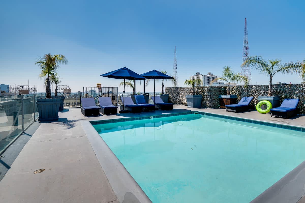 Rooftop Pool & Hot Tub In Heart Of Dtla - Los Angeles, CA