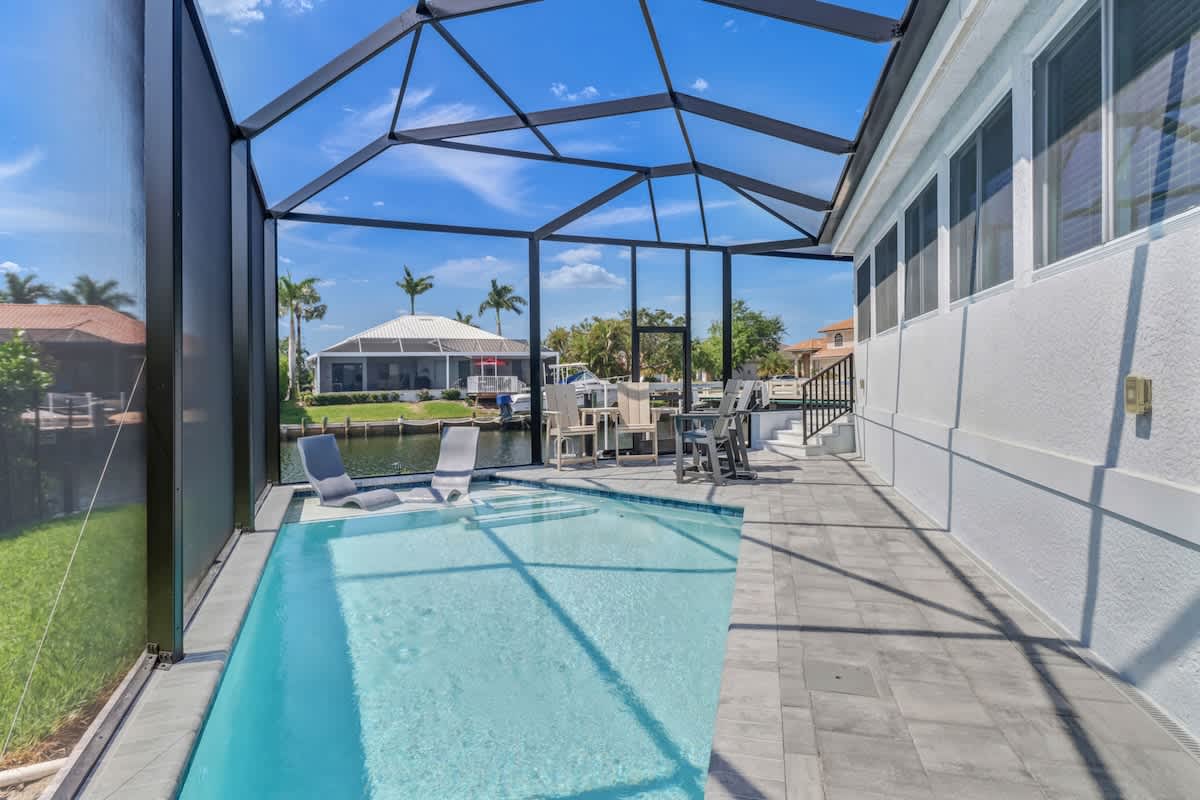 Elegant 4BR Waterfront Retreat l Private Pool — Marco Island, FL — vacation rental