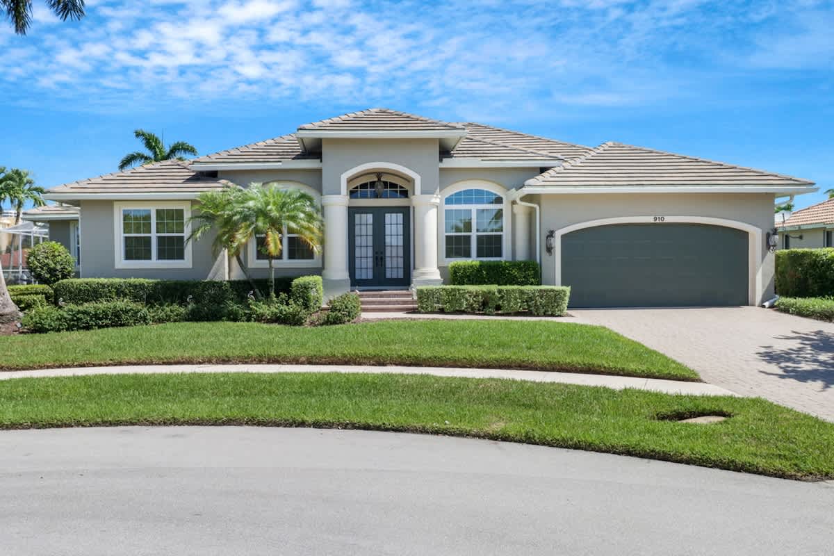 Pristine 4BR House l Pool l Close to Beaches — Marco Island, FL — vacation rental