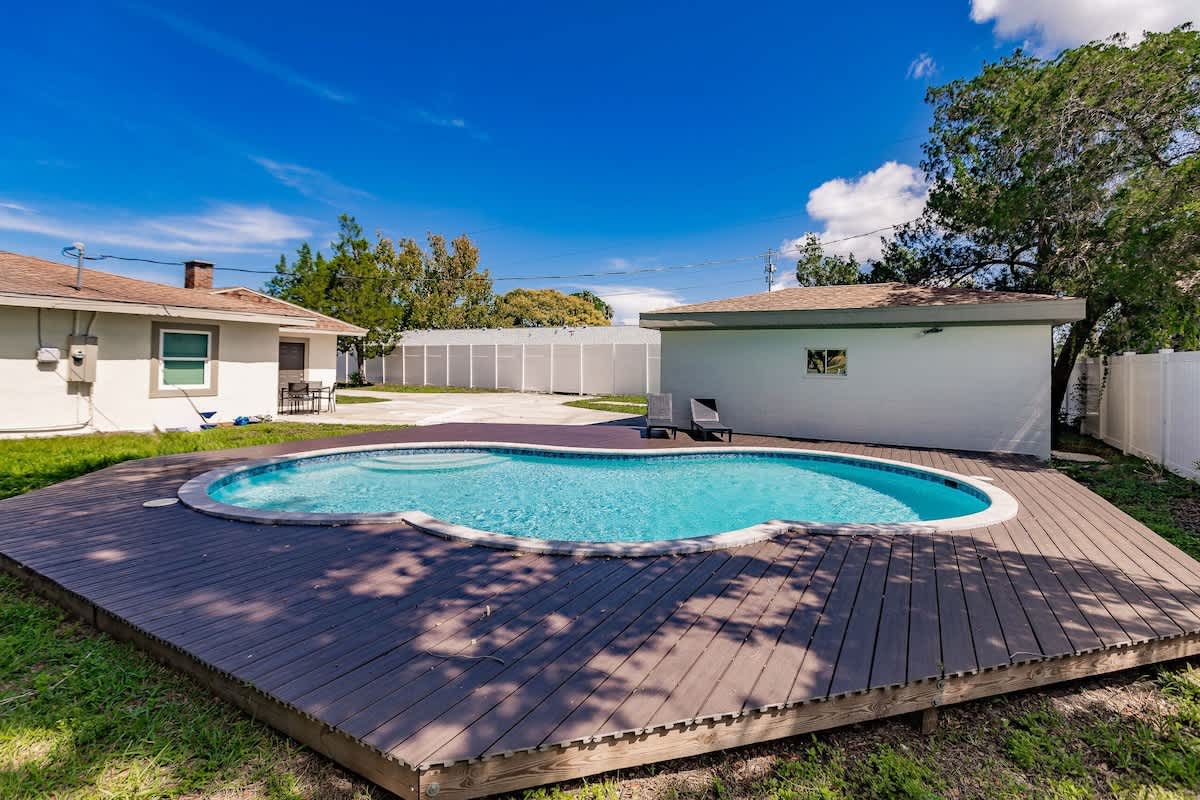 Charming 4BR Retreat in Bradenton with Pool — Bradenton, FL — vacation rental